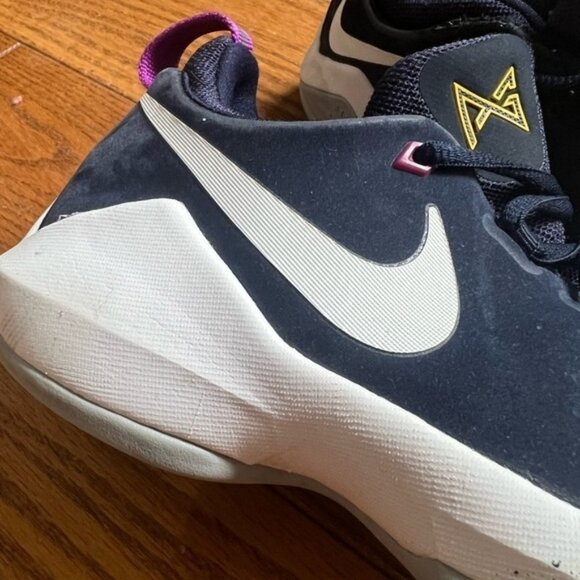 Nike PG 1 Paul George The Bait Basketball Sneakers, Youth Big Boys Size 4 - Picture 15 of 16